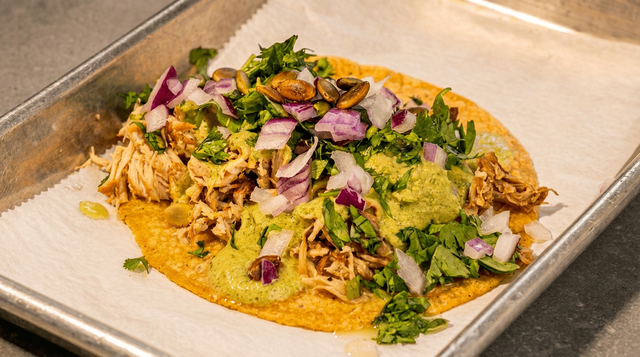 Pollo Con Mole Verde Taco.